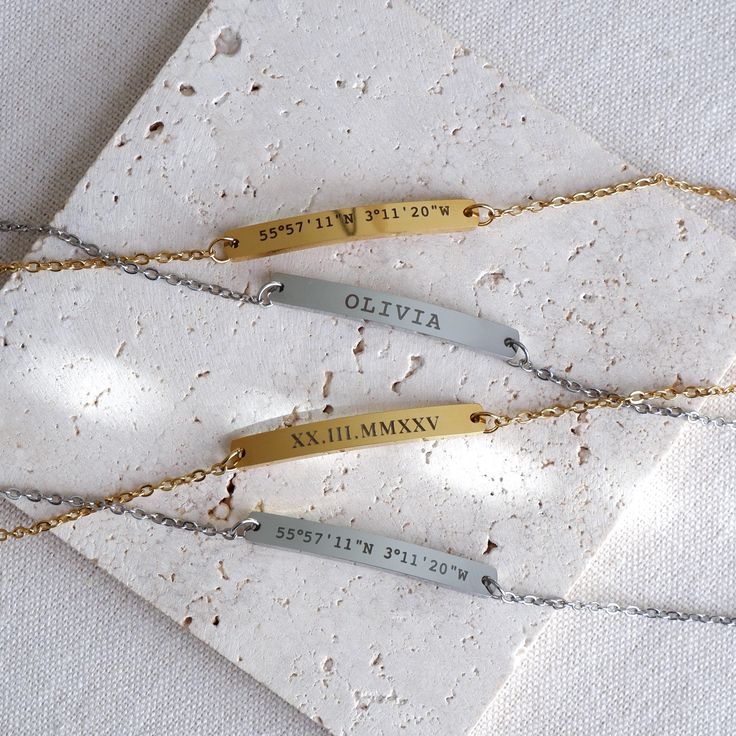 Bracelet barre personnalisé - Bracelet personnalisé avec nom ou coordonnées gravés, bijou cadeau de demoiselle d'honneur